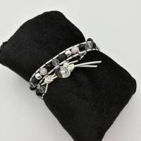 Doppelreihiges Leder-Perlen-Armband zum wickeln in schwarz weiss silber 39 cm mit Knopfverschluss Bild 3