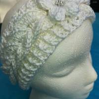 Stirnband gehäkelt creme mit weißer Blume Handmade chic Bild 1