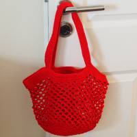 Häkeltasche Einkaufstasche Einkaufsnetz in rot aus hochwertiger Baumwolle mit Schulterriemen gehäkelt Bild 2