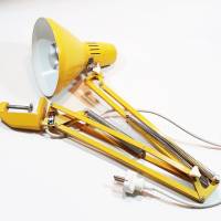 Trendige Vintage Schreibtischlampe / Lampe in wunderschönem 70er gelb. Bild 1