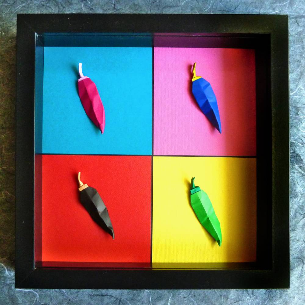 Chilis á la Warhol // 3D-Wandbild aus Origami im Objektrahmen Bild 1