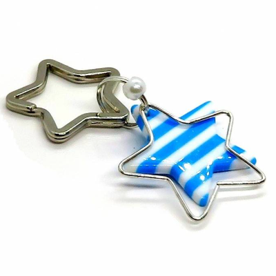 ✫ Schlüsselring "Stars & Stripes" mit türkis-weiß gestreiftem XL Stern-Anhänger aus Acryl und weißer Perle ✫