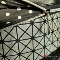 Moderne Foldover-Tasche silber/schwarz nach einem Schnitt von Hansedelli Bild 3