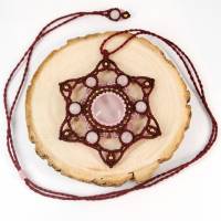 Makramee-Mandala-Halskette mit Rosenquarz und Messing Bild 4