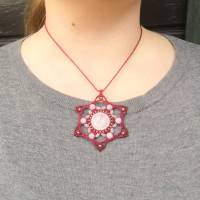 Makramee-Mandala-Halskette mit Rosenquarz und Messing Bild 5