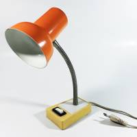 Vintage Schreibtischlampe / Lampe in trendigem 70er orange. Bild 1