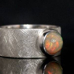 Opalring / Silberring mit großem Opal - handmade Unikat - Top Opal Ring mattiert - faszinierender Edel Opal Bild 2