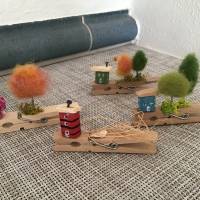 Mini Holzhäuschen auf Holzwäscheklammer, Wäscheklammer, Häuschen,Glubbal, Beispielbild Bild 6