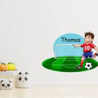 Top Wandtattoo Fussballspieler für das Kinderzimmer, Spielzimmer,konturgeschnitten in 5 Größen ab 50 cm B x 40 cm H Bild 1