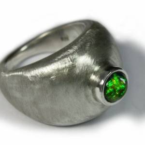 Statement Ring aus 925 Silber mit Opal - Massiver Opalring / Siegelring Bild 1