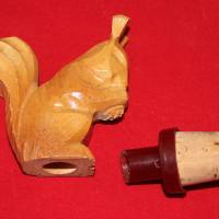 Flaschenkopf geschnitztes Eichhörnchen Bild 2
