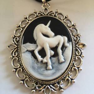 Kette Einhorn, necklace unicorn, collier, lederband, leather, Cabochon, Gemme, Gothic, viktorianisch, Steampunk Bild 2