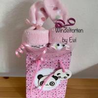 Windelbabys in der Geschenktasche, kleines Babygeschenk für Mädchen, Windeltorte Bild 1