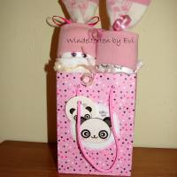Windelbabys in der Geschenktasche, kleines Babygeschenk für Mädchen, Windeltorte Bild 3