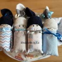 personalisierte Windeltorte für Junge: 4 Windelbabys im Tuch, Geschenk zur Geburt Bild 10