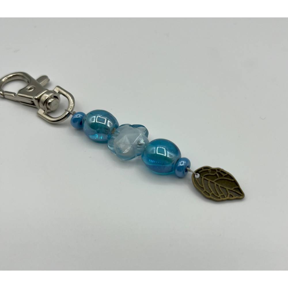 Schlüsselanhänger "Blatt",  Perlen, pearls, Anhänger, Baum, Flora, blau Bild 1