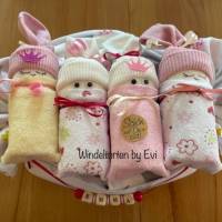 Windeltorte für Mädchen,  Windelbabys im Tuch, schönes Geschenk zur Geburt Bild 1