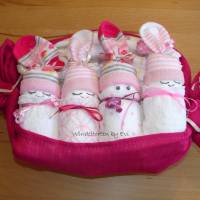 Windeltorte für Mädchen,  Windelbabys im Tuch, schönes Geschenk zur Geburt Bild 4