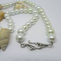 Halskette mit Glasperlen und Muscheln Bild 7