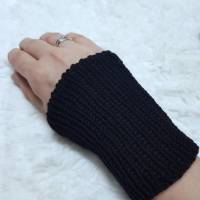 Pulswärmer 100 % Merino-Wolle handgestrickt schwarz oder Wunschfarbe - Damen - Einheitsgröße - Modell 5 Bild 2