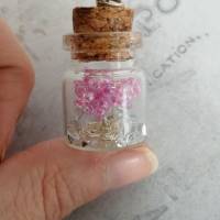 Pinker Mini Lebensbaum Anhänger im Glas - Mini Hals Ketten Anhänger- aus Kupferdraht und Mini Rocailles Perlen Bild 3