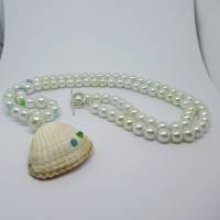 Lange Halskette mit Glasperlen und einer Herzmuschel in weiß, maritime Geschenkidee für Meerverliebte Bild 5