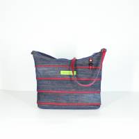 Jeans-Handtasche "Orlanda" mit roten Paspel-Streifen in einen handlichen Format Bild 3