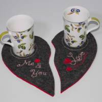 Bestickte Mug Rugs Herzform Tassenteppich Untersetzer für Kaffeetasse 2er Set Geschenk zur Hochzeit, zum Valentinstag Bild 2
