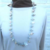 Lange Muschelkette mit  Mini-Perlen Bild 1