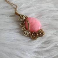 Doppelseitiger Draht Anhänger in Gold- und Messingtönen und Pinker Perle (Einzelstück) Bild 6