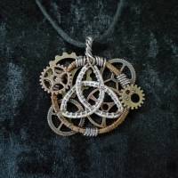 Keltischer Knoten im Steampunk look aus Draht Bild 4