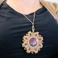Makramee-Mandala-Halskette mit Mahagoni-Obsidian und Messing, Herbst - Schmuck Bild 6
