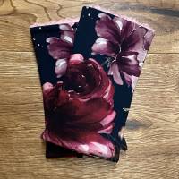 Armstulpen Stulpen Eigenproduktion Glitzerpüppi große Blumen Rosatöne Bordeaux auf dunkelblau, Futter rosa Bild 1