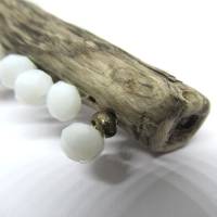 Treibholz Halskette mit weißen Perlen, Holzkette Bild 10