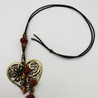 Lange Leder-Halskette in braun bronze mit Herz-Ornament 85 cm, in der Länge variabel zu tragen Bild 3