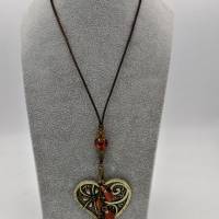 Lange Leder-Halskette in braun bronze mit Herz-Ornament 85 cm, in der Länge variabel zu tragen Bild 5