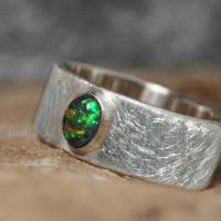 Opalring Silber Ring mit schwarzem Opal - handmade Unikat - breiter Bandring mit top black Opal Bild 3