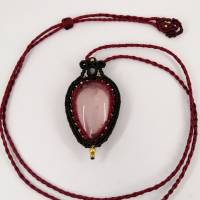 Makramee-Halskette mit Rosenquarz und Messing, Valentinstags-Geschenk Bild 5