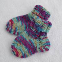 Babysocken Socken Erstlingssocken Stricksocken Baby Söckchen bunt gestrickt handgestrickt 0-6 Monate Bild 1