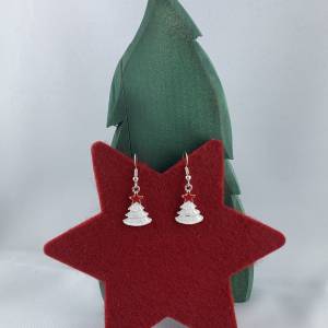 kleines weißes Weihnachtsbäumchen * Tannenbaum * Weihnachtsbaumohrringe * Weihnachtsohrringe * Hängeohrringe * Christbau Bild 1