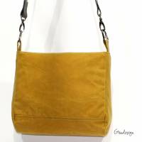 Handtasche „Alexia" aus Oilskin, curry Bild 3