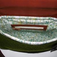 Handtaschen Umhängetaschen Schultertaschen Crossbag aus grünem Wollfilz Tasche mit Stickerei Wechselklappe wandelbar Bild 7