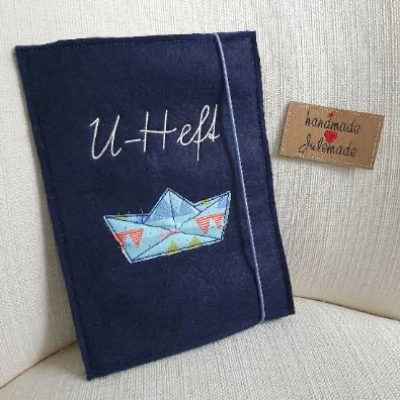 Papierschiff ITH Stickdatei U-Heft-Hülle aus Filz mit Fächern, für 16x 26 Rahmen