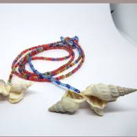 Lange bunte Halskette mit Miniperlen und echten Muscheln zum Knoten, maritimer Look für Naturliebhaberinnen Bild 5