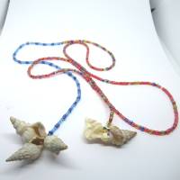 Lange bunte Halskette mit Miniperlen und echten Muscheln zum Knoten, maritimer Look für Naturliebhaberinnen Bild 6