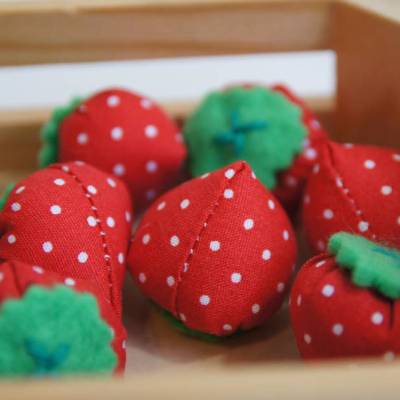 Stoff Erdbeeren - Kaufladen, Kinderküche