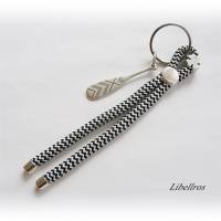 Schlüsselanhänger aus Segelseil/Segeltau mit Paddel,Kleeblatt - Glücksbringer,rudern,paddeln,schwarz,weiß Bild 3