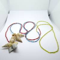 Lange bunte Halskette mit Miniperlen und echten Muscheln zum Knoten, maritimer Look für Naturliebhaberinnen Bild 10