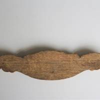 altes Holzornament mit Medaillon Upcycling Bild 3