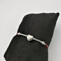 Leder-Armband in rot silber, mit Herz und Perlen aus Edelstahl, 26cm lang variabel Bild 5